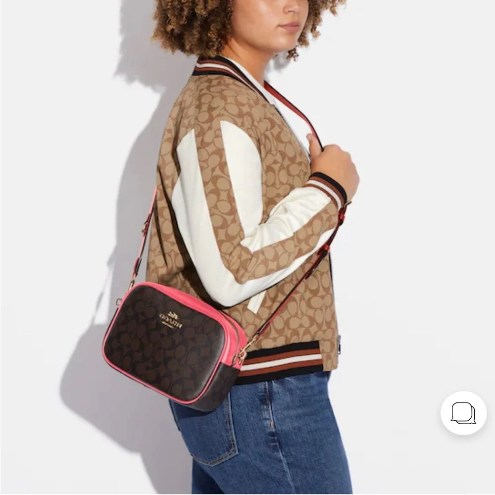 Coach Jamie Camera Bag in Signature Canvas - Picture 4 of 5